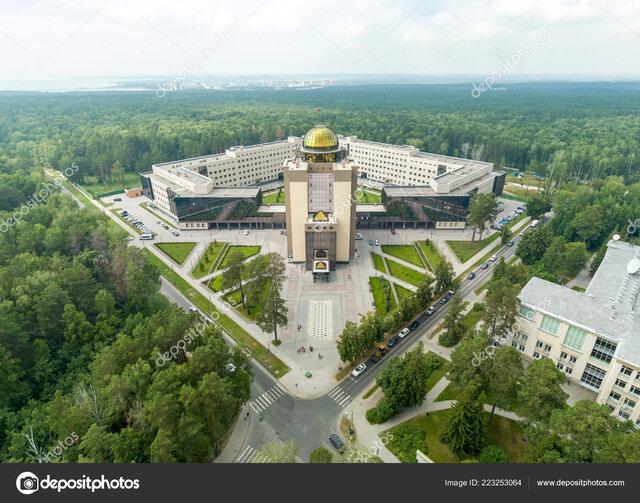 دومین دانشگاه روسیه در میان جنگل ها