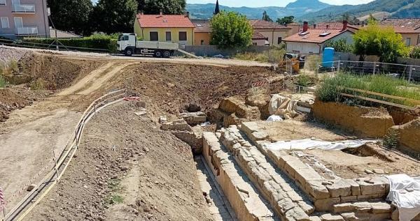کشف معبد در جریان ساخت یک مجتمع کشف معبد در جریان ساخت یک مجتمع